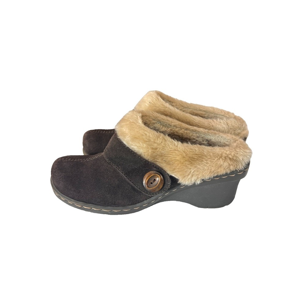 BareTraps Brown Suede Faux Fur Clogs Wedge Mules Shoes Button Accent Size 8 8.5
